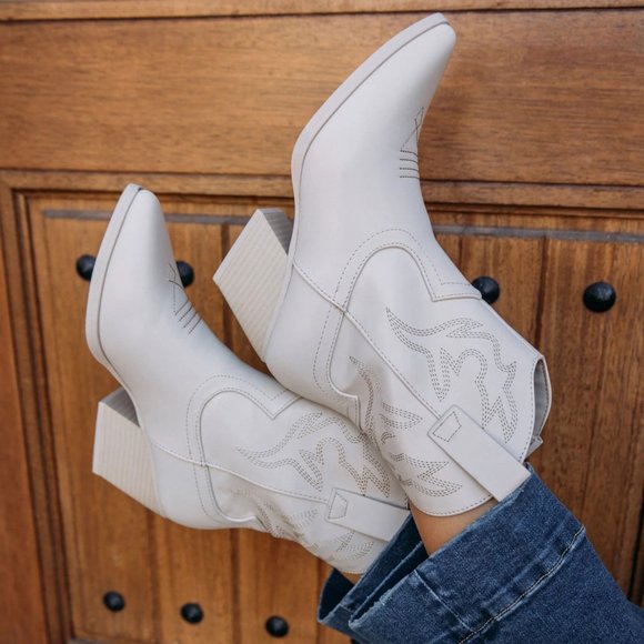 NEW🔥 Bone Embroidered Cowboy Western Ankle Booties Boots Pointed Toe Block Heel - Picture 2 of 8